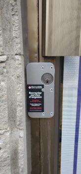 serrurier-urgence-montreal-locksmith-laval-lock-unlock-2.jpg  
