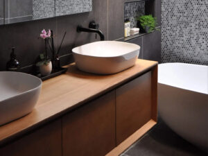 Bathroom-tiled-600-x-600-Black-Matt-Porcelian-1536x1152.jpg  